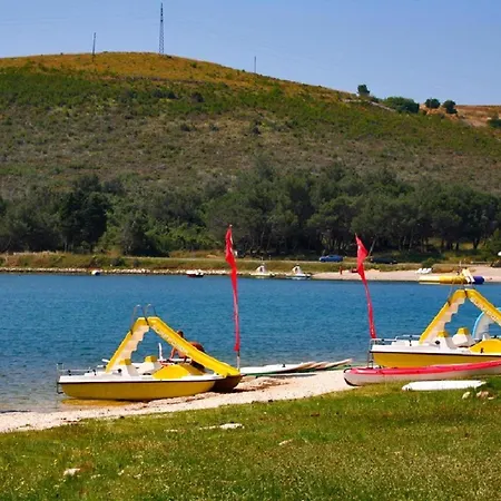 Luciana, Modern With A Pool, Summer Kitchen And Tablet Tennis, Close To The And The Sea,